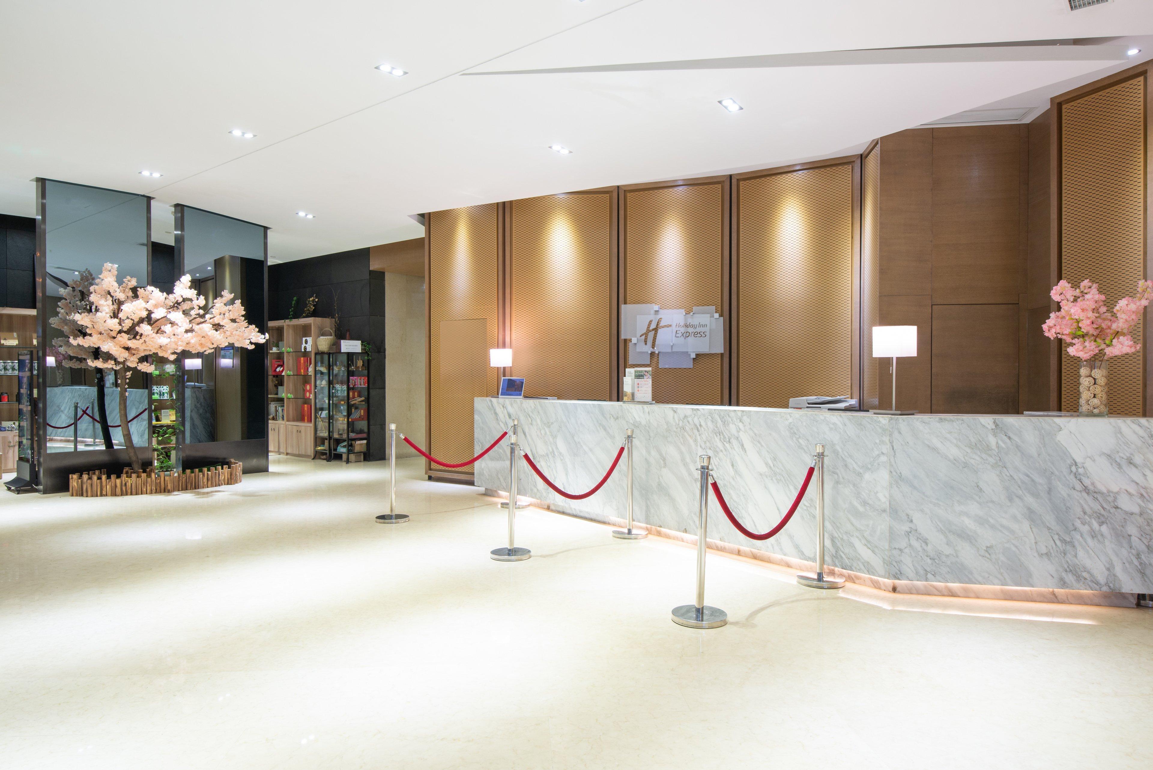 Holiday Inn Express Chengdu West Gate By Ihg Εξωτερικό φωτογραφία