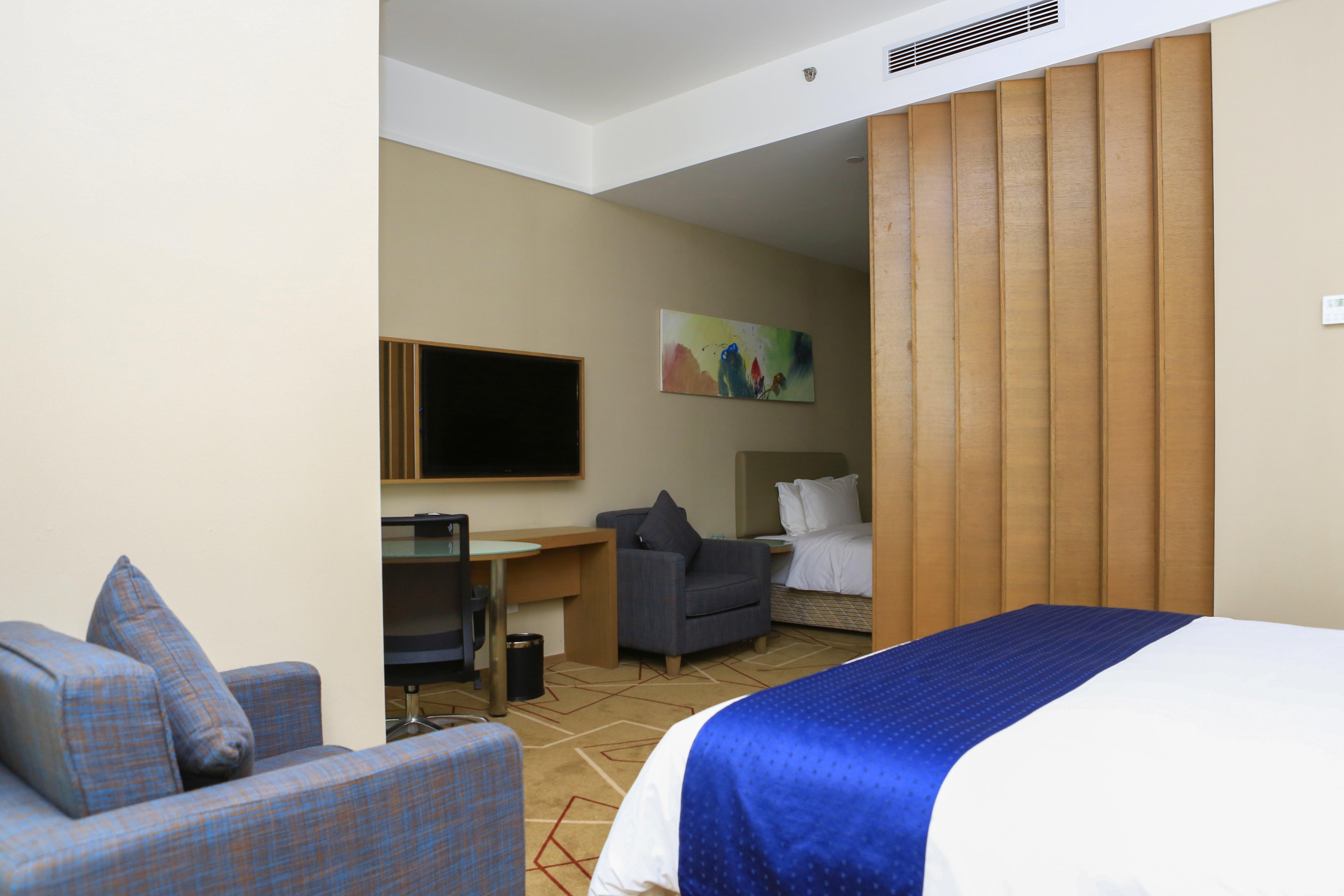 Holiday Inn Express Chengdu West Gate By Ihg Εξωτερικό φωτογραφία